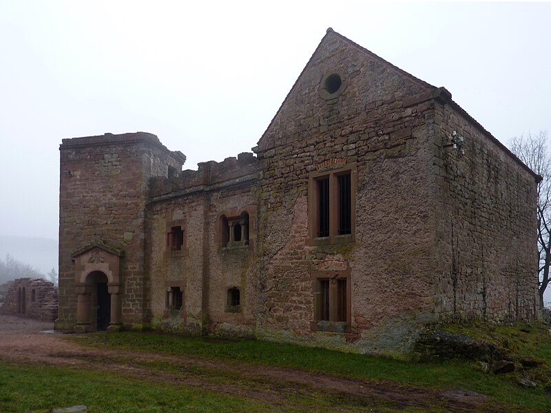 File:Château de Lutzelbourg - "Chapelle".jpg